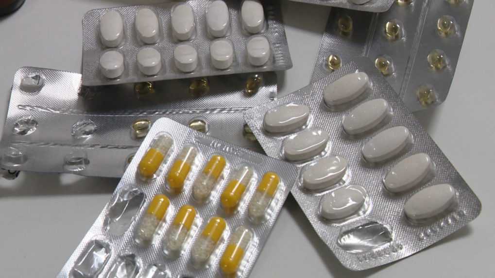 V Česku môžu na jeseň chýbať lieky. Najmenej je penicilínu, susednej krajine poputujú lieky určené na slovenský trh