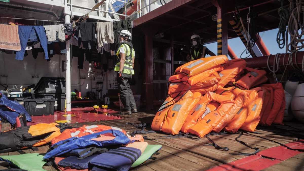 Un navire avec 234 migrants à bord a accosté à Toulon