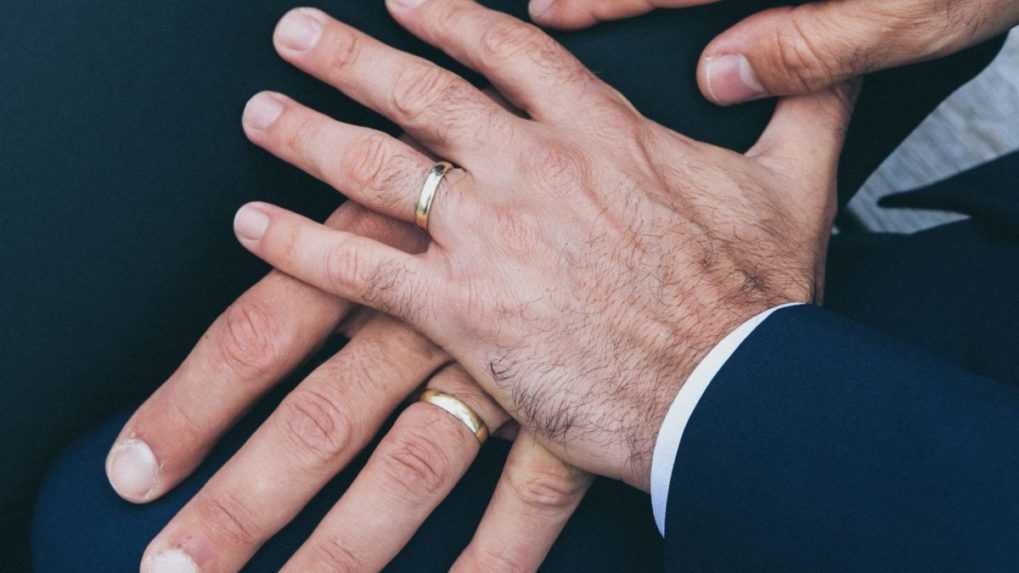 Mormónska cirkev podporuje zákon o manželstvách osôb rovnakého pohlavia