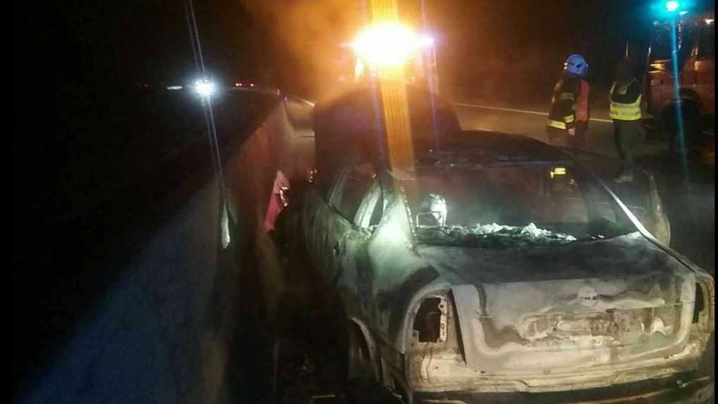 Po nehode na diaľnici D1 našli v osobnom aute uhoreného muža