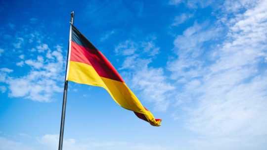 Ilustračná snímka nemeckej vlajky.
