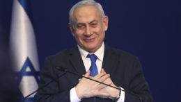 Na snímke Benjamin Netanjahu.