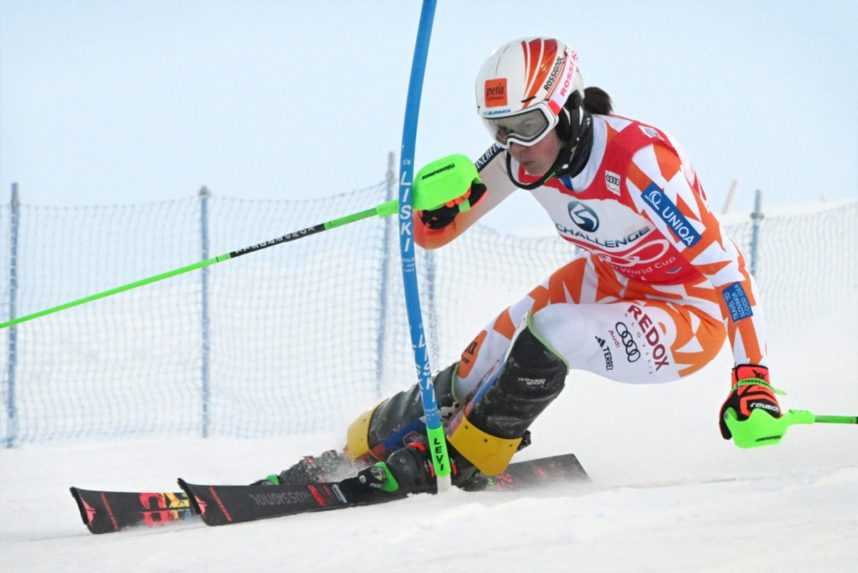 Vlhovej patrí po úvodnom kole slalomu vo fínskom Levi štvrtá priečka