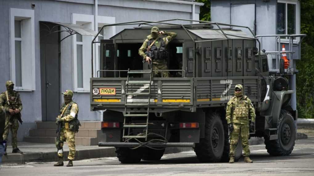 Amnesty: Ruskí vojaci unášali civilistov do Ruska, vrátane detí
