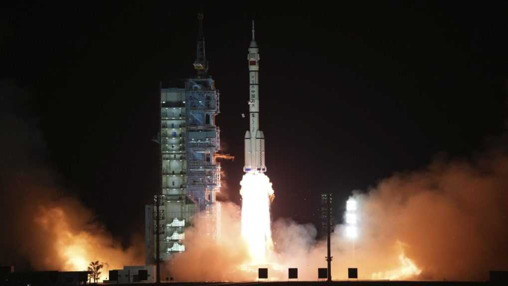 Nová čínska posádka sa pripojila k vesmírnej stanici Nebeský palác