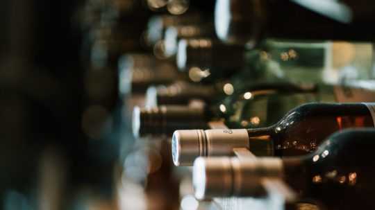 Na snímke vínové fľaše