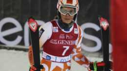 Lyžiarka Petra Vlhová reaguje po druhom kole slalomu žien Svetového pohára v alpskom lyžovaní vo fínskom Levi.