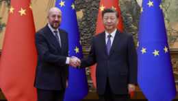 Predseda Európskej rady Charles Michel a čínsky prezident Si Ťin-pching.