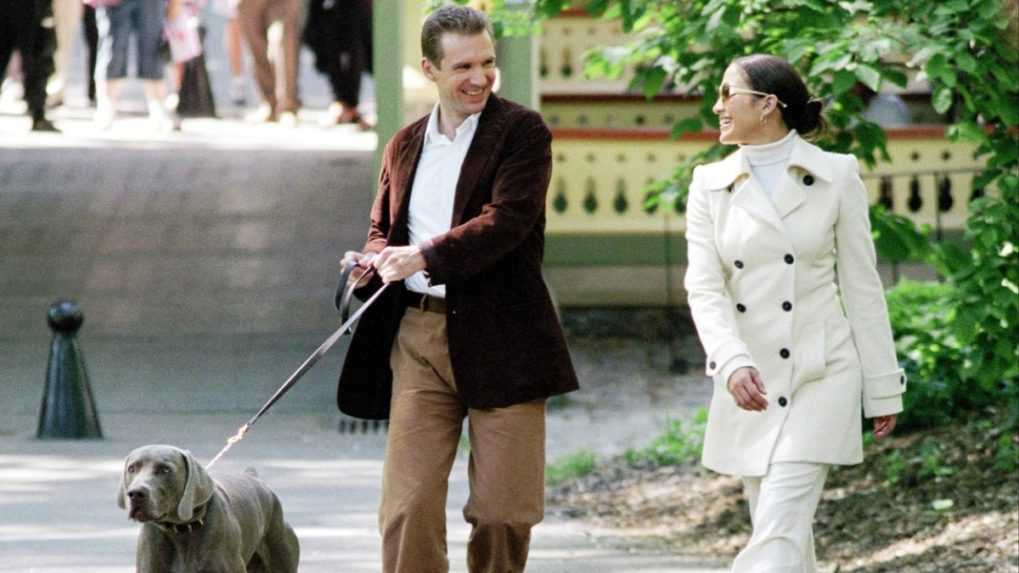Herci Ralph Fiennes a Jennifer Lopezová pri natáčaní filmu Kráska z Manhattanu.