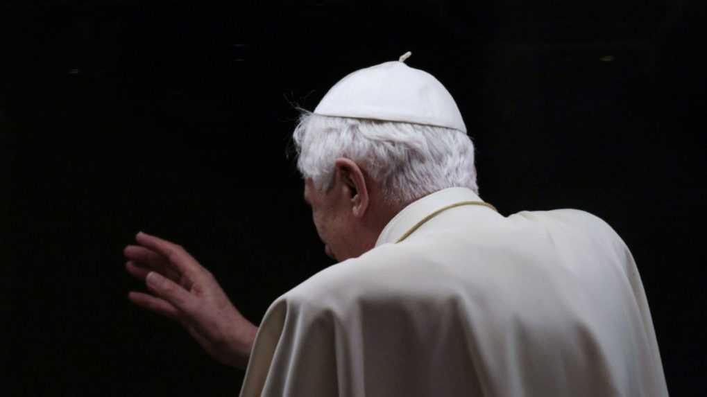 Žalobu za zneužívanie voči Benediktovi XVI. pozastavili