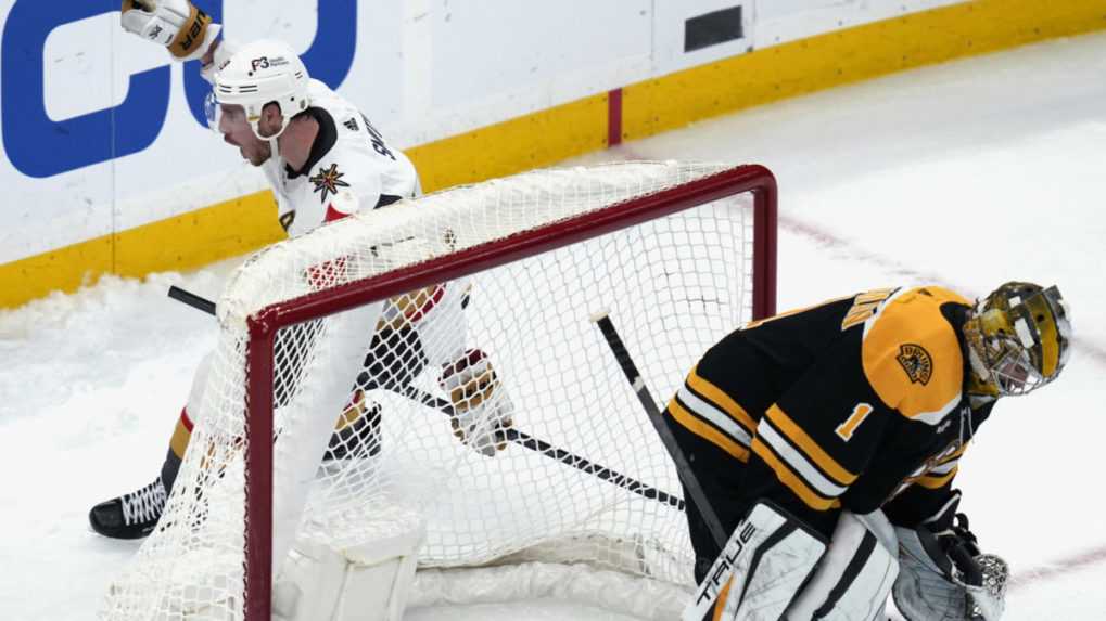 NHL: Boston prišiel o rekordnú sériu víťazstiev na domácom ľade