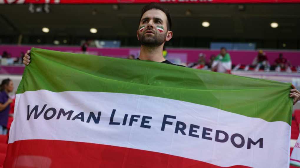 EÚ rozšírila sankcie proti Iránu za porušovanie ľudských práv