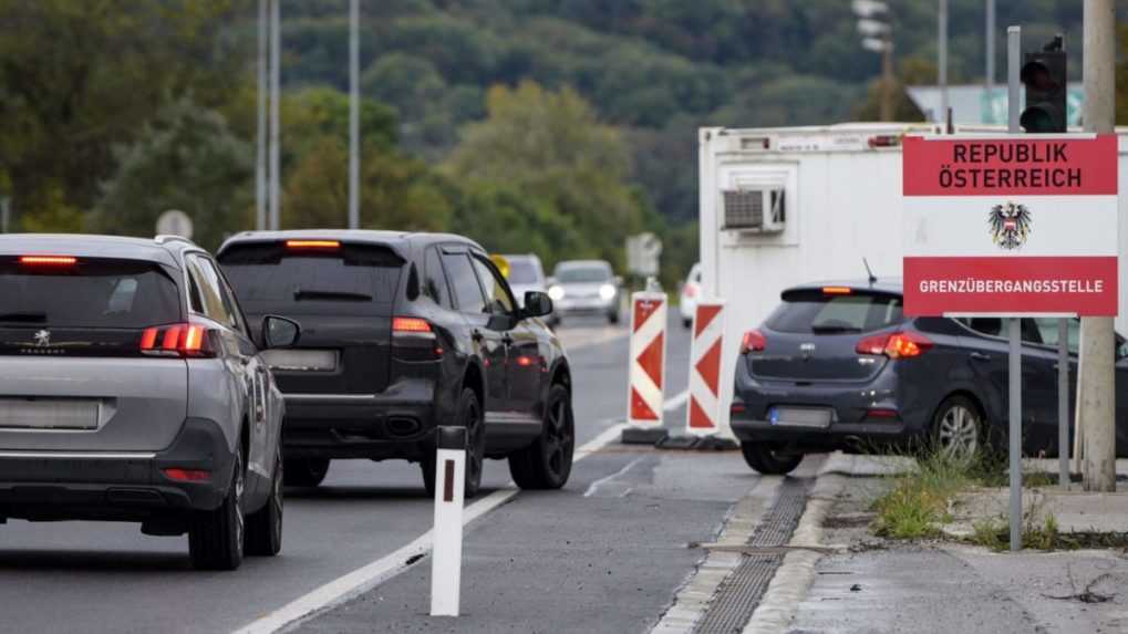 Rakúsko predĺžilo kontroly na hraniciach so Slovenskom