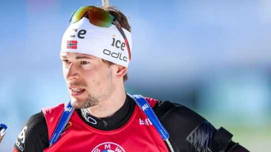 Na snímke nórsky biatlonista Sturla Holm Laegreid.