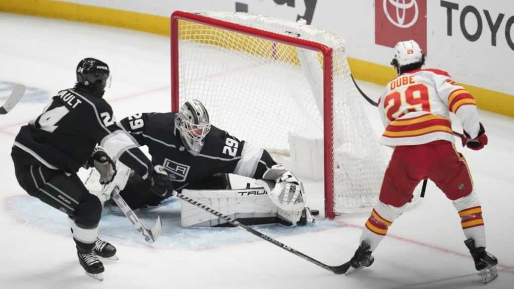 NHL: Ružička bodoval, no jeho Calgary prehralo po predĺžení