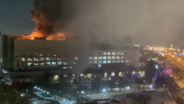 Na snímke požiar mäsokombinátu v Moskve.