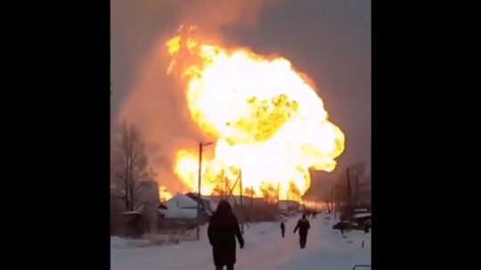Výbuch časti plynovodu Bratstvo v Rusku.
