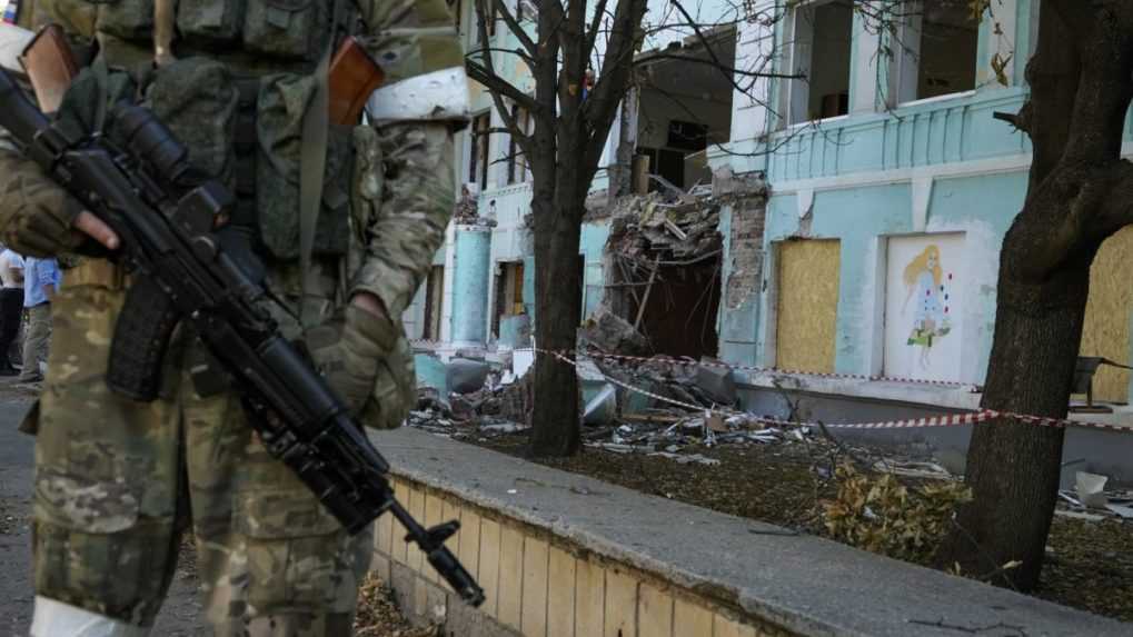 Ukrajinci ostreľovali Doneck, paľba zranila troch civilistov, tvrdí starosta