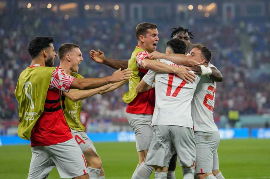 MS vo futbale 2022: Švajčiari zdolali Srbov a postupujú medzi najlepšiu šestnástku turnaja