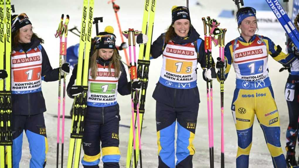 Švédske biatlonistky v zložení Linn Perssonová, Anna Magnussonová, Hanna Öbergová a Elvira Öbergová.