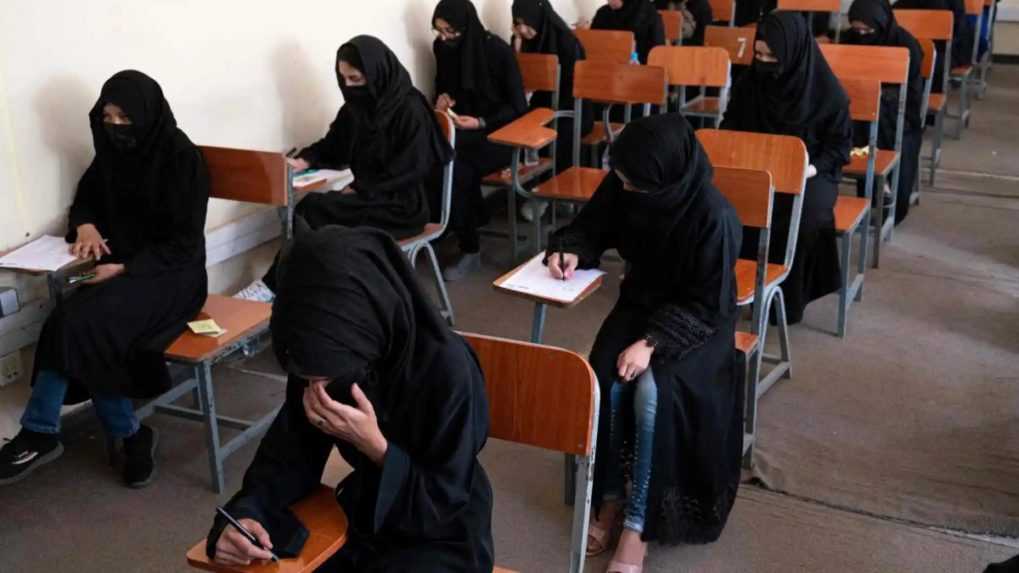 Taliban v Afganistane stráži univerzity