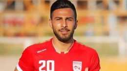 Na snímke iránsky futbalista Amir Nasr-Azadani.