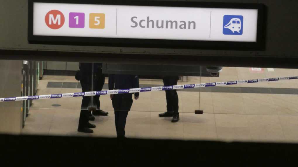 Útok nožom na bruselskej stanici metra si vyžiadal troch zranených