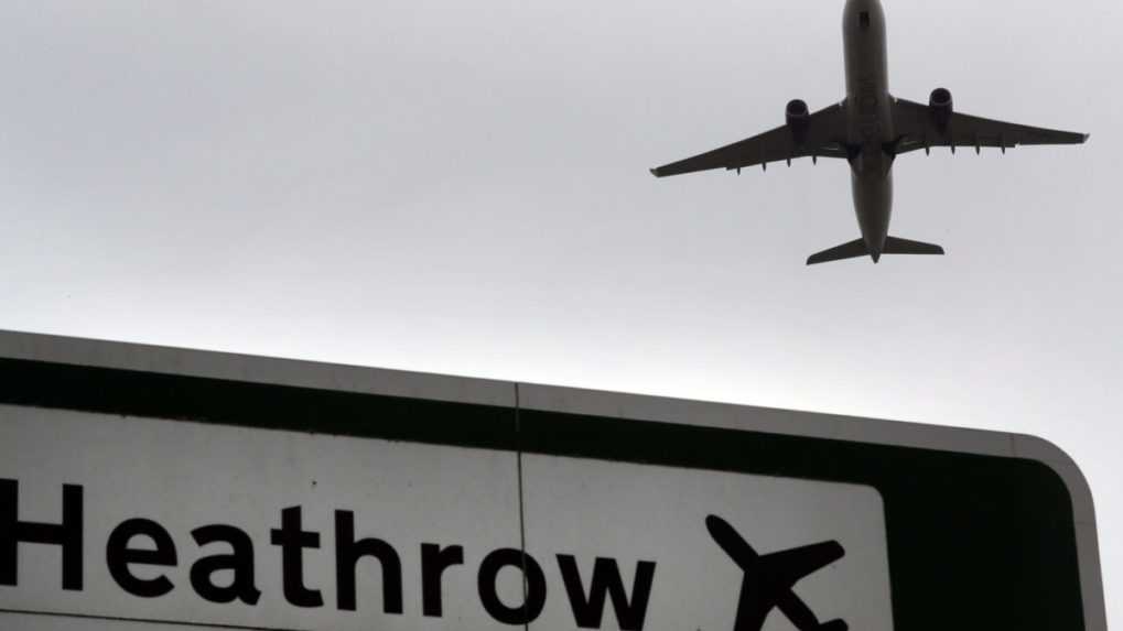 Po náleze zásielky kontaminovanej uránom na letisku Heathrow zatkli podnikateľa