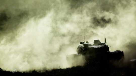 Na archívnej snímke z 2. októbra 2013 nemecký tank Leopard 2.