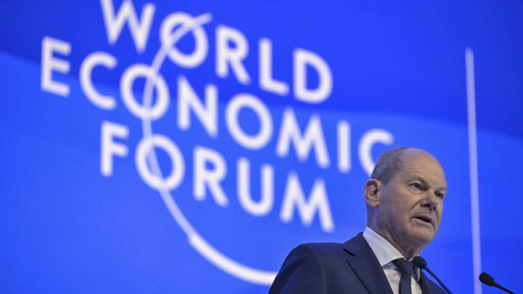Scholz v Davose deklaroval podporu Ukrajine