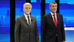 Kandidáti na českého prezidenta Petr Pavel (vľavo) a Andrej Babiš.