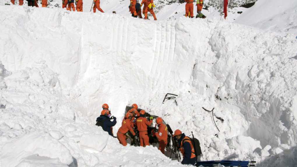 Počet mŕtvych po zosuve lavíny v Tibete sa zvýšil na 28