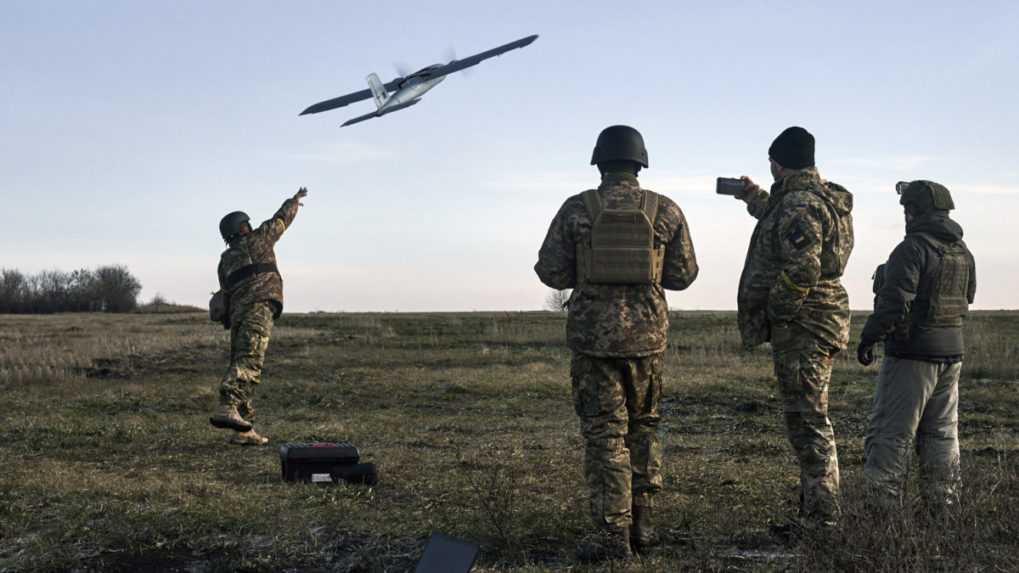 Na Kryme hlásili výbuchy, podľa ruského predstaviteľa Ukrajina útočila dronmi