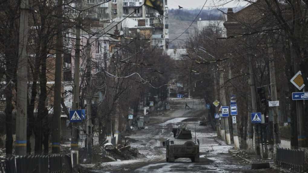 Zelenskyj: Ukrajina posilní jednotky pri Bachmute a Soledare