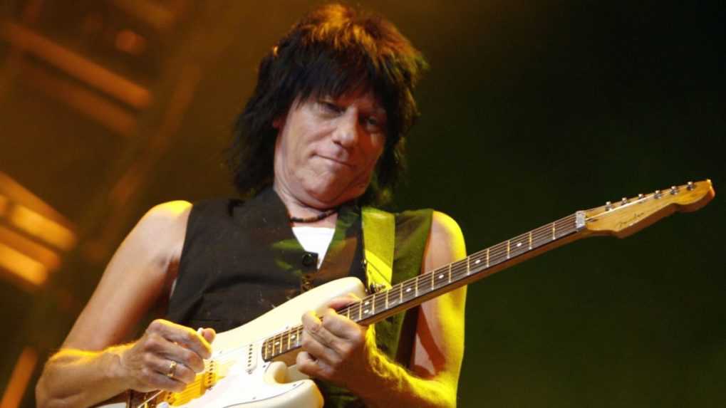 Zomrel uznávaný rockový gitarista Jeff Beck