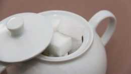 Ilustračná snímka kockového cukru.