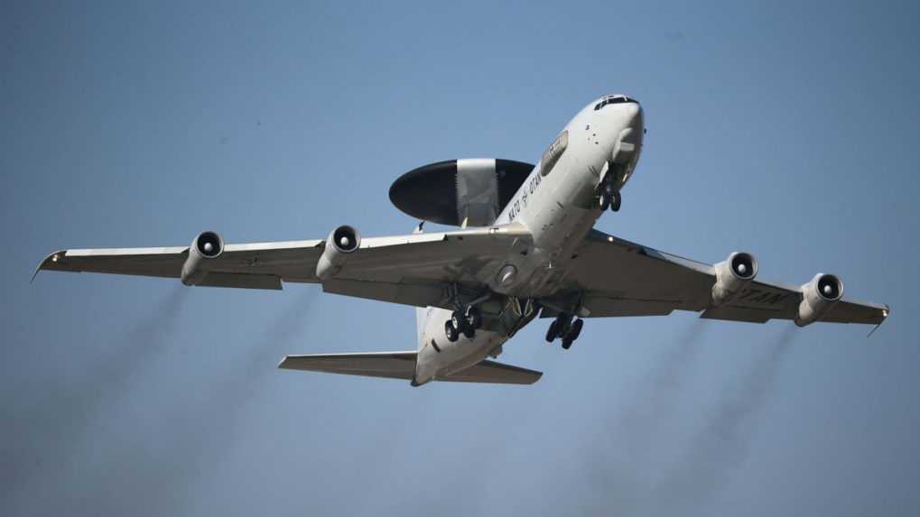 NATO presunie lietadlá AWACS z Nemecka do Rumunska