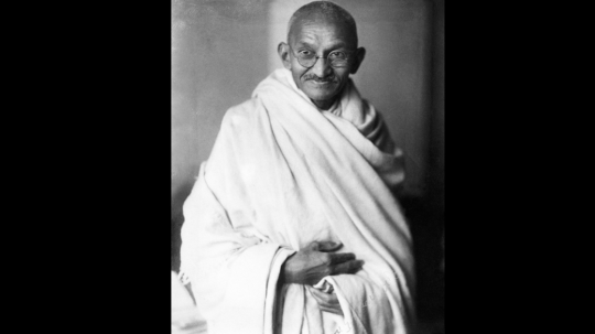 Na archívnej snímke Mahátmá Gándhí.