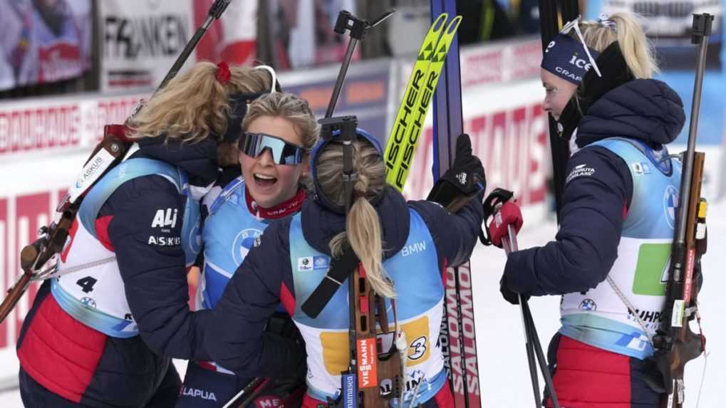 Biatlon: Štafetu žien vyhrali Nórky, Slovenky na 14. mieste