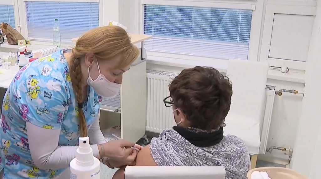 Zaočkovanosť detí povinnými vakcínami na Slovensku klesá