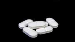 Ilustračná snímka paracetamolových tabletiek.