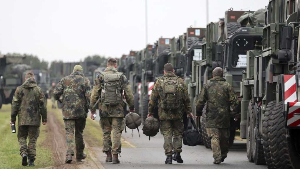 Vyše polovica Čechov nechce posilňovať vojenskú pomoc Ukrajine