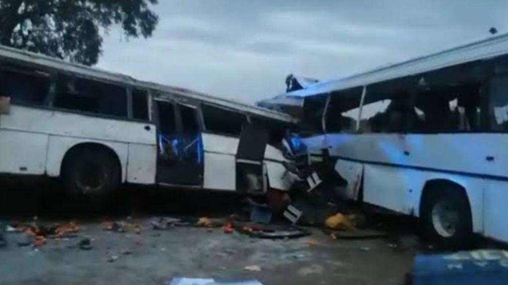 Pri zrážke autobusov v Senegale zomrelo 40 ľudí