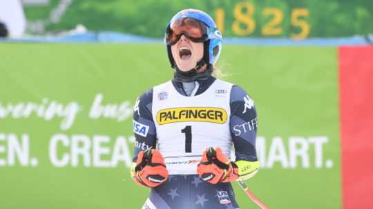 Na snímke americká lyžiarka Mikaela Shiffrinová v cieli po 2. kole v obrovskom slalome žien Svetového pohára v alpskom lyžovaní v slovinskej Kranjskej Gore.