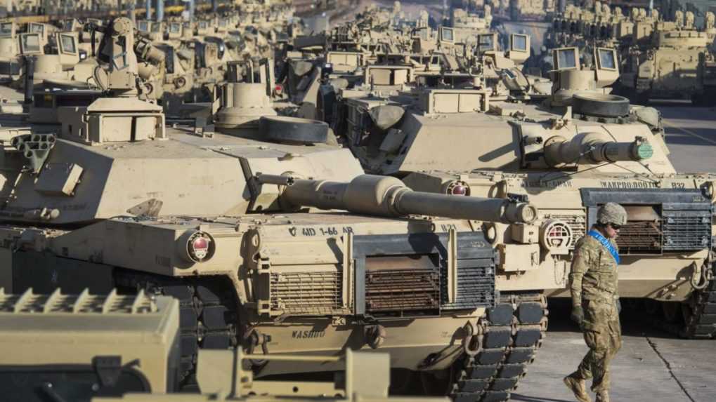 USA dodajú Ukrajine 31 tankov Abrams