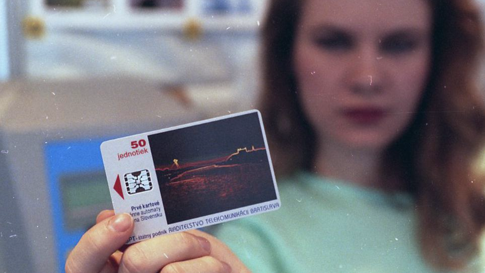 Pred 30 rokmi sa v bývalej ČSSR začali používať telefónne karty