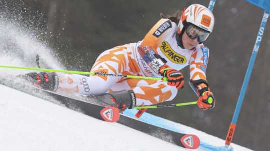 Na snímke slovenská lyžiarka Petra Vlhová v 1. kole v obrovskom slalome žien Svetového pohára v alpskom lyžovaní v slovinskej Kranjskej Gore.