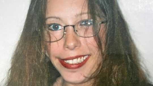 Psychicky chorá Laura Winhamová, ktorej telo v byte našla polícia po troch rokoch od úmrtia.