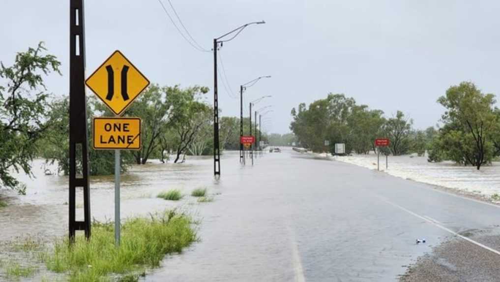 Západnú Austráliu zasiahla storočná voda, stovky ľudí evakuovali