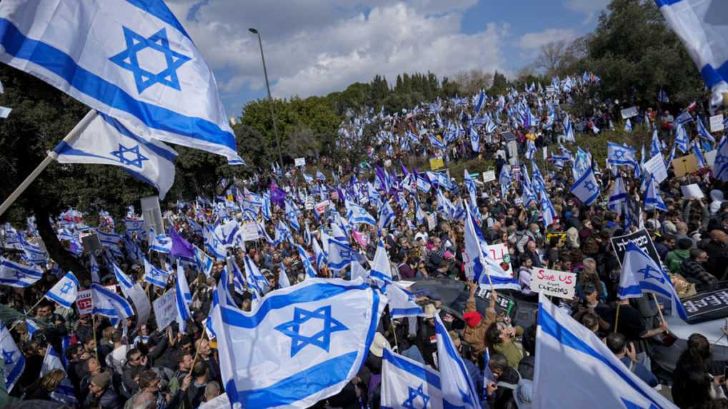 Izraelskí poslanci schválili v prvom čítaní časť reformy súdnictva